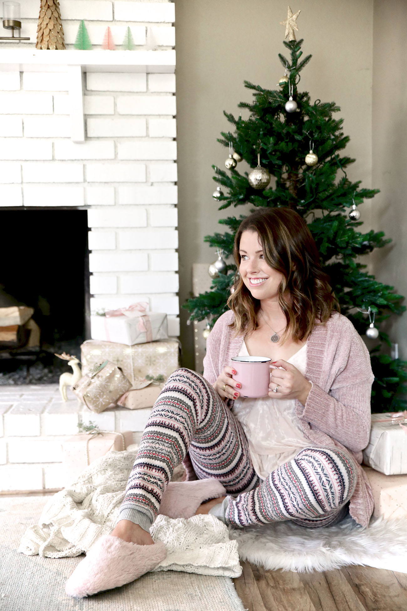 Glitter Guide x American Eagle Boho Glam Holiday Christmas Pink Chenille Sweater Branding Styling Photographer
