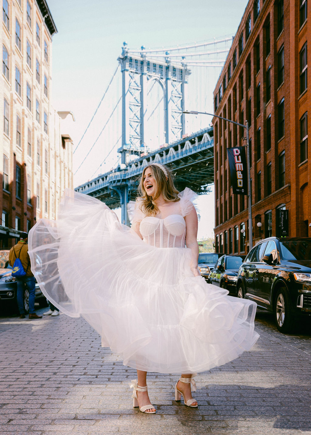 Where to photograph new york city dumbo bachelorette party fashion gossip girl sex and the city white tulle dress