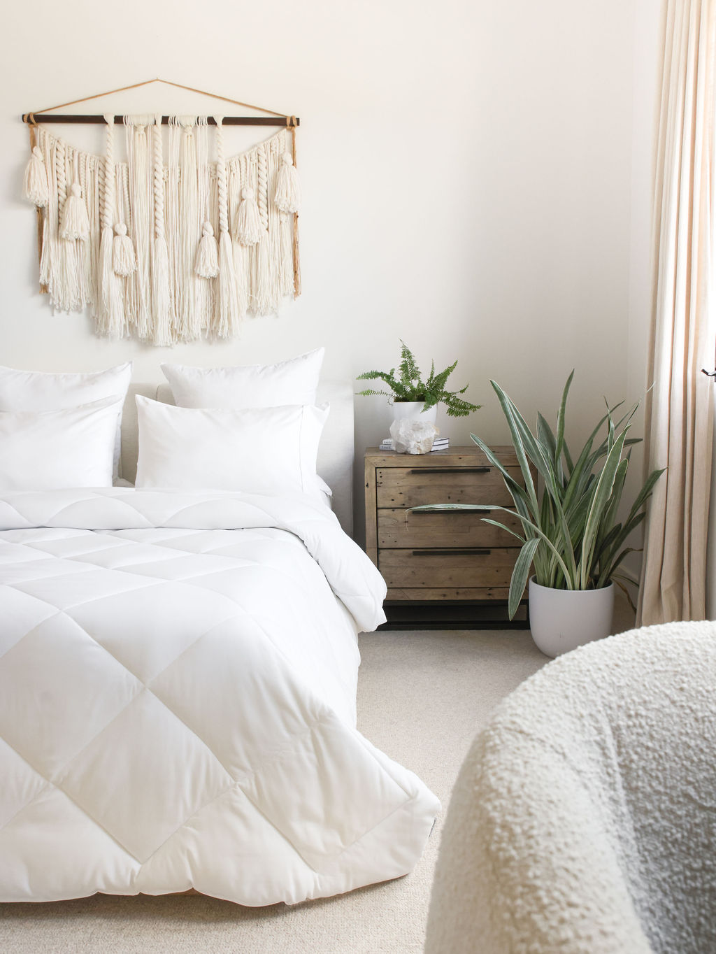 A Guide to Bedding & Linen Product Photography with Jennifer Adams ...